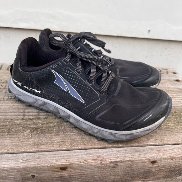 Altra Superior 4 Trail Running zero drop shoes Womens Size 7 - Picture 1 of 9